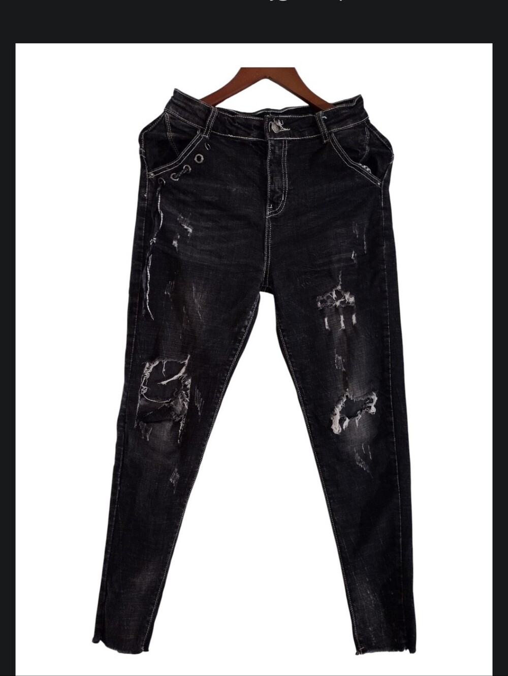 Distressed Black Women's Skinny Jeans
